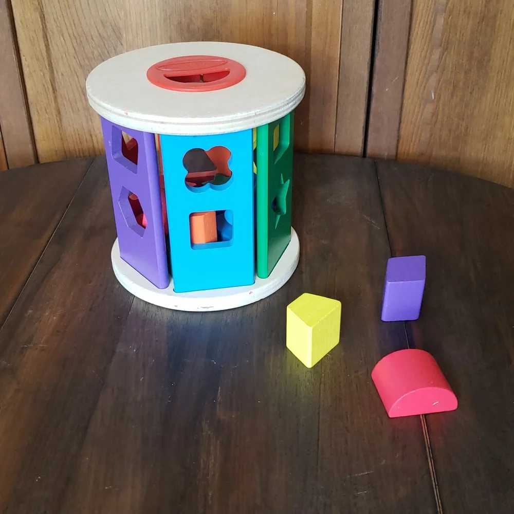 Melissa & Doug Match And Roll Shape Sorter